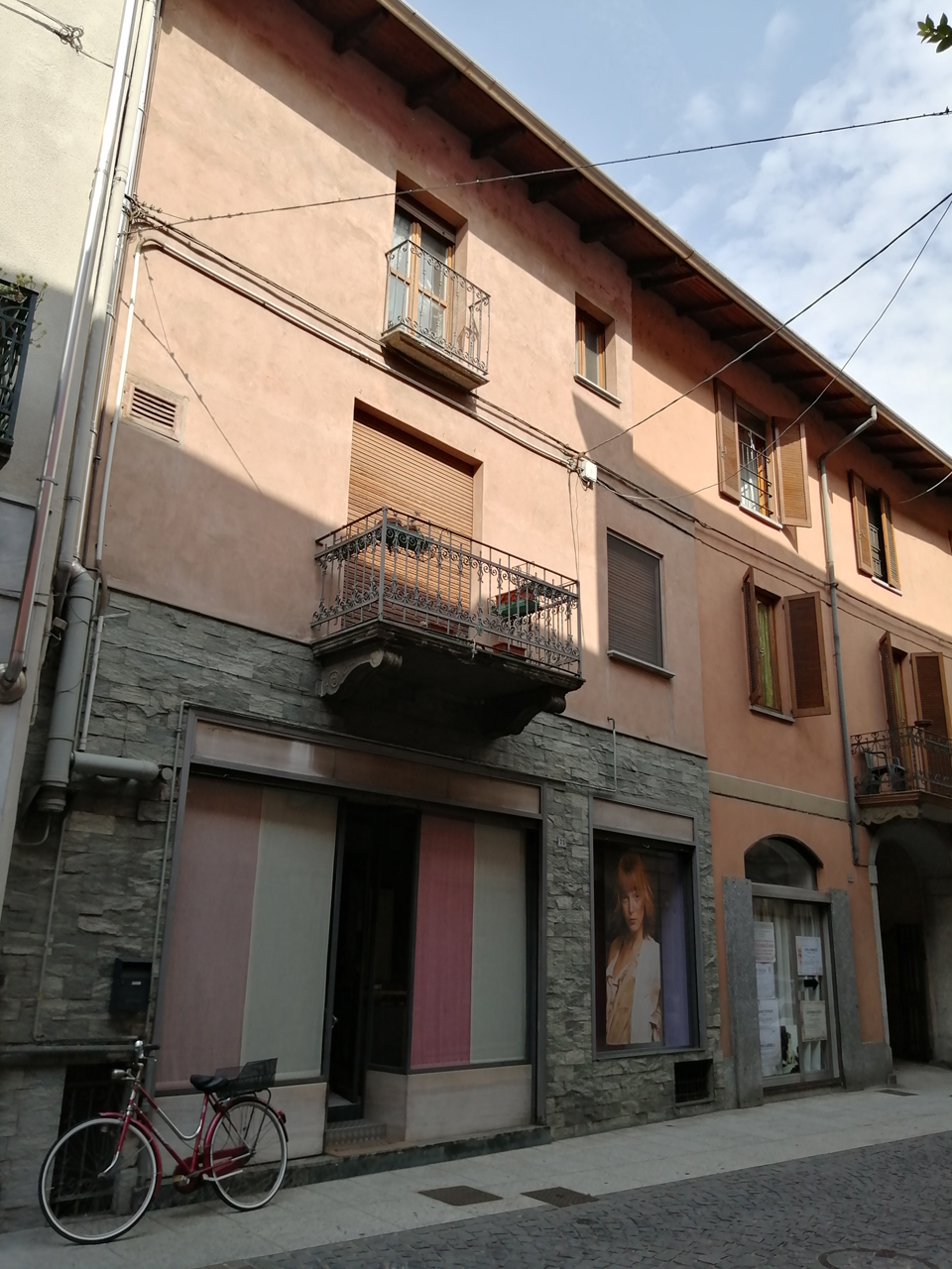 Casa privata in Via Novara, 25