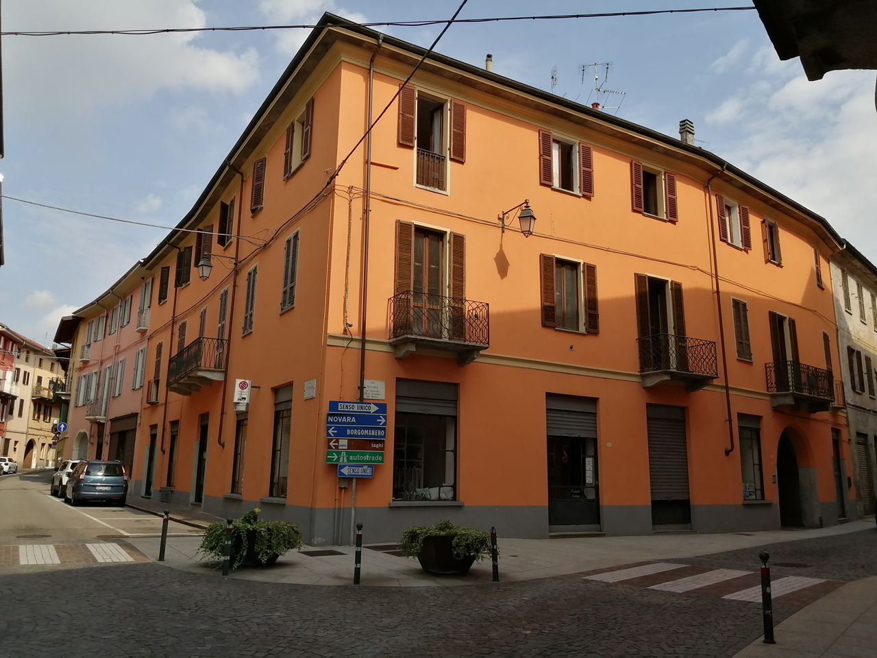 Casa privata in Via Novara, 5