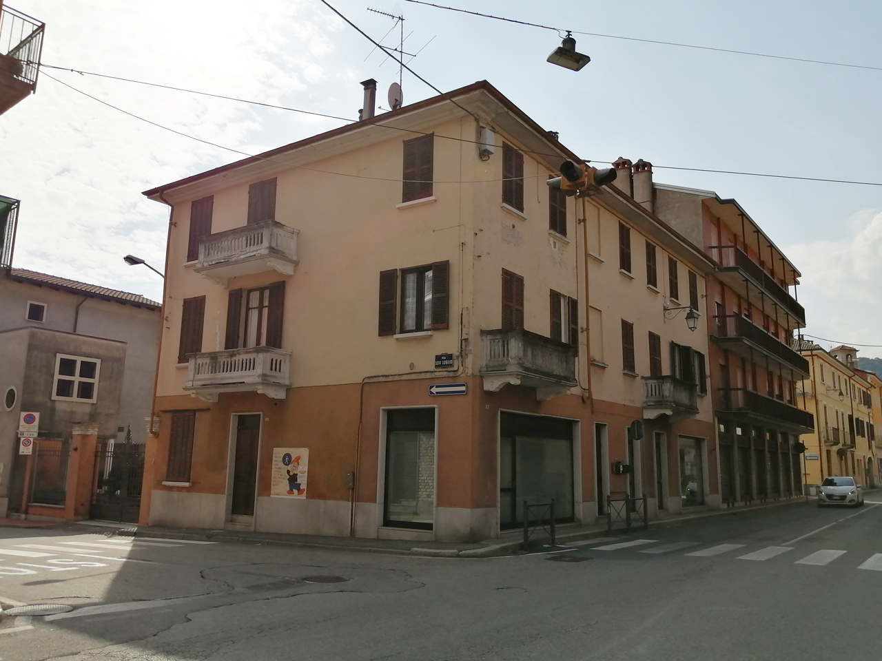 Casa privata in Via Novara, 72