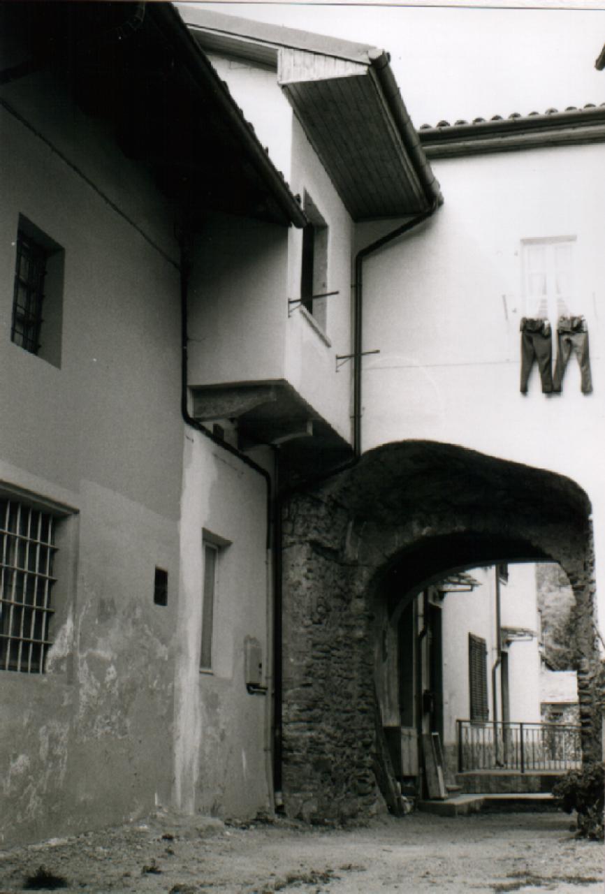 [Casa in linea in Via San Mauro, 2]