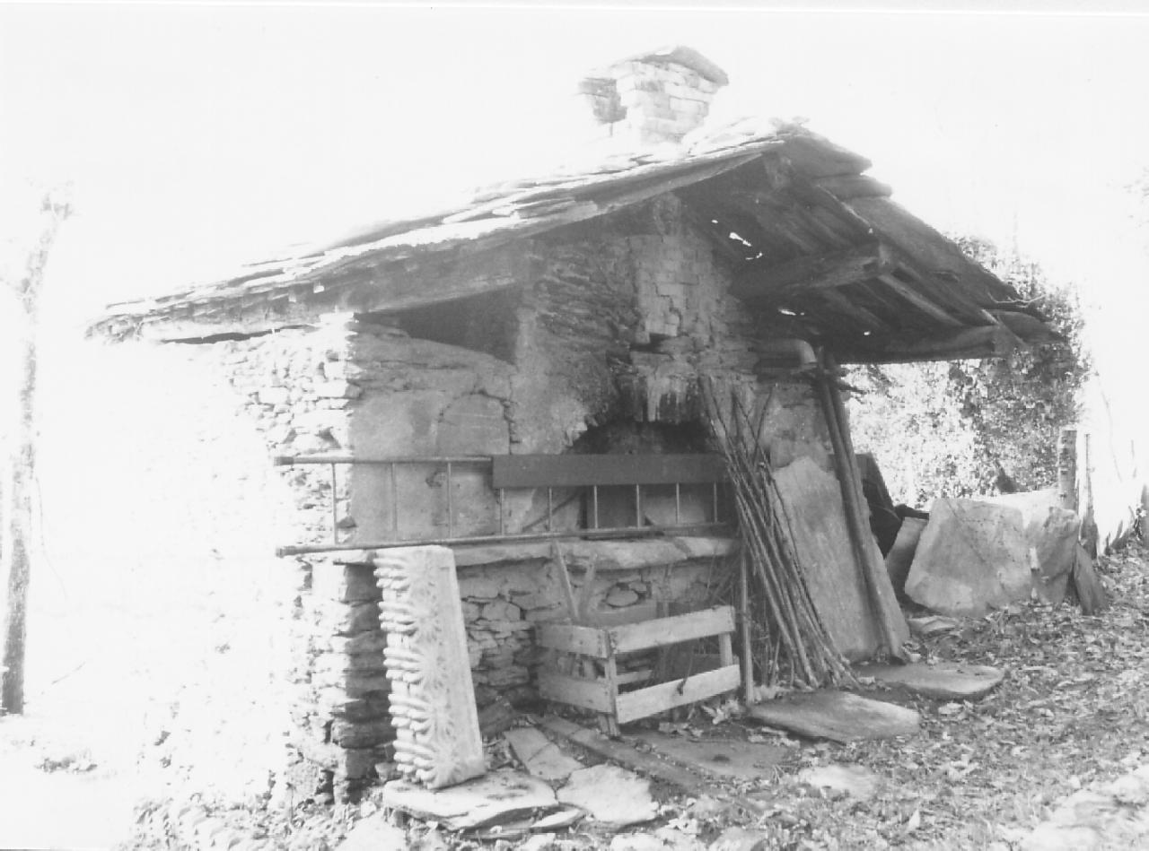 [Casa in frazione Oddino]