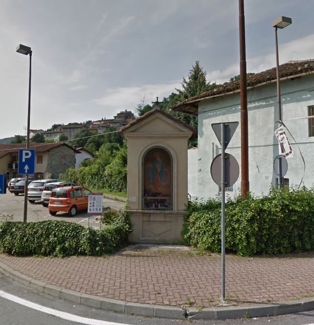 [Pilone in Viale Roma]