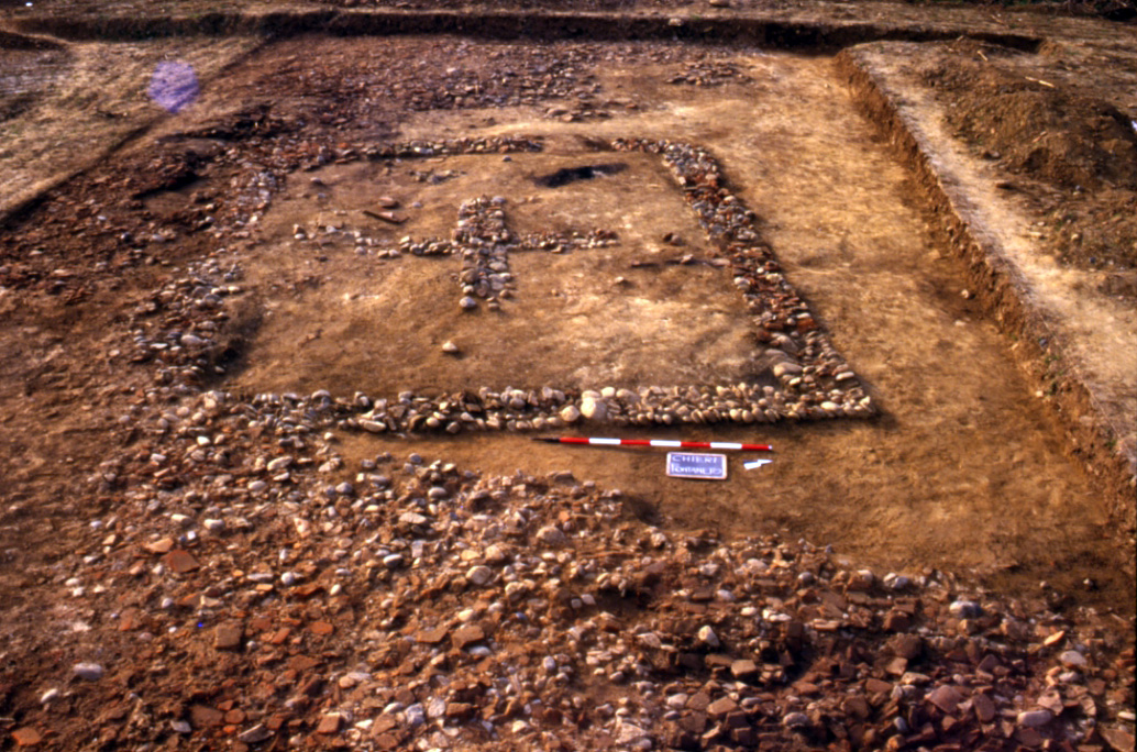 RESTI DI EDIFICIO RURALE DI ETA' ROMANA
