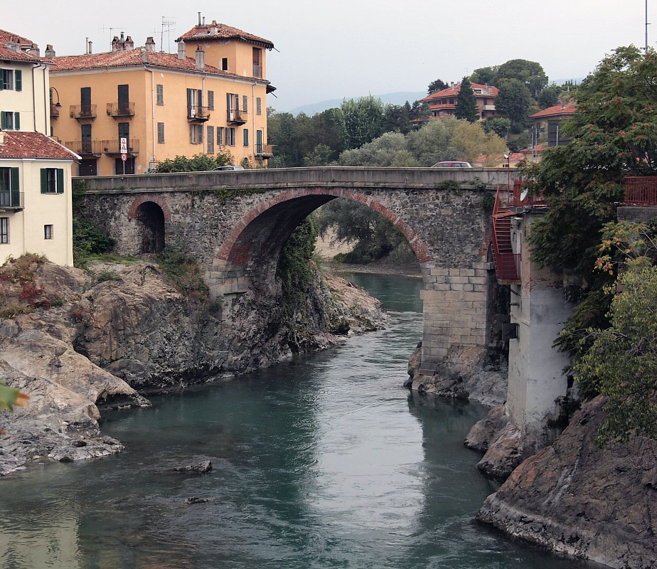 RESTI DEL PONTE ROMANO DETTO "PONTE VECCHIO"