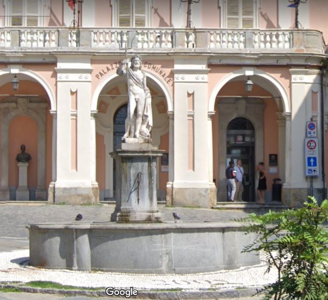 Statua e fontana del Nettuno