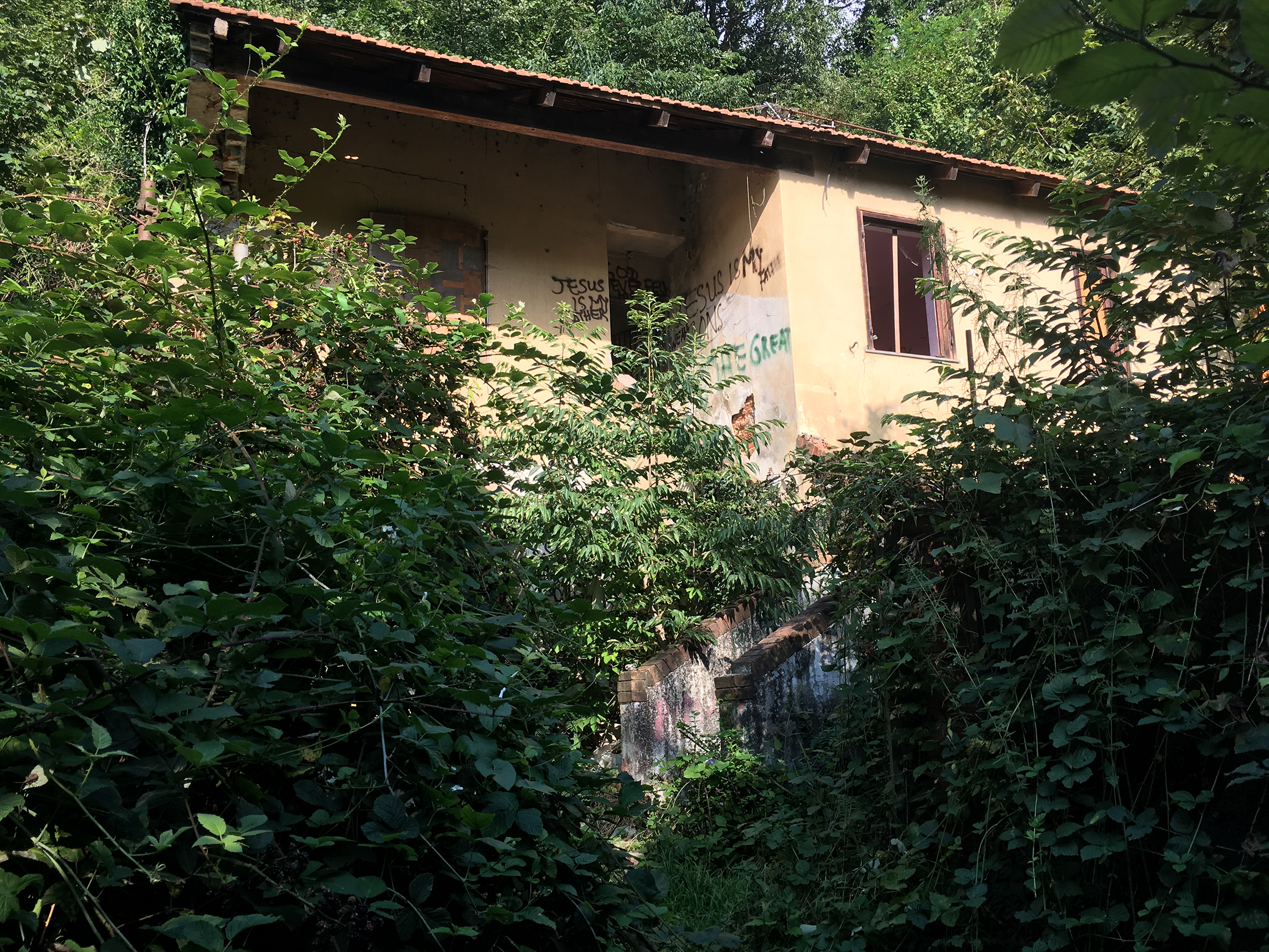 Edificio rurale appartenente alla Villa il Capriglio