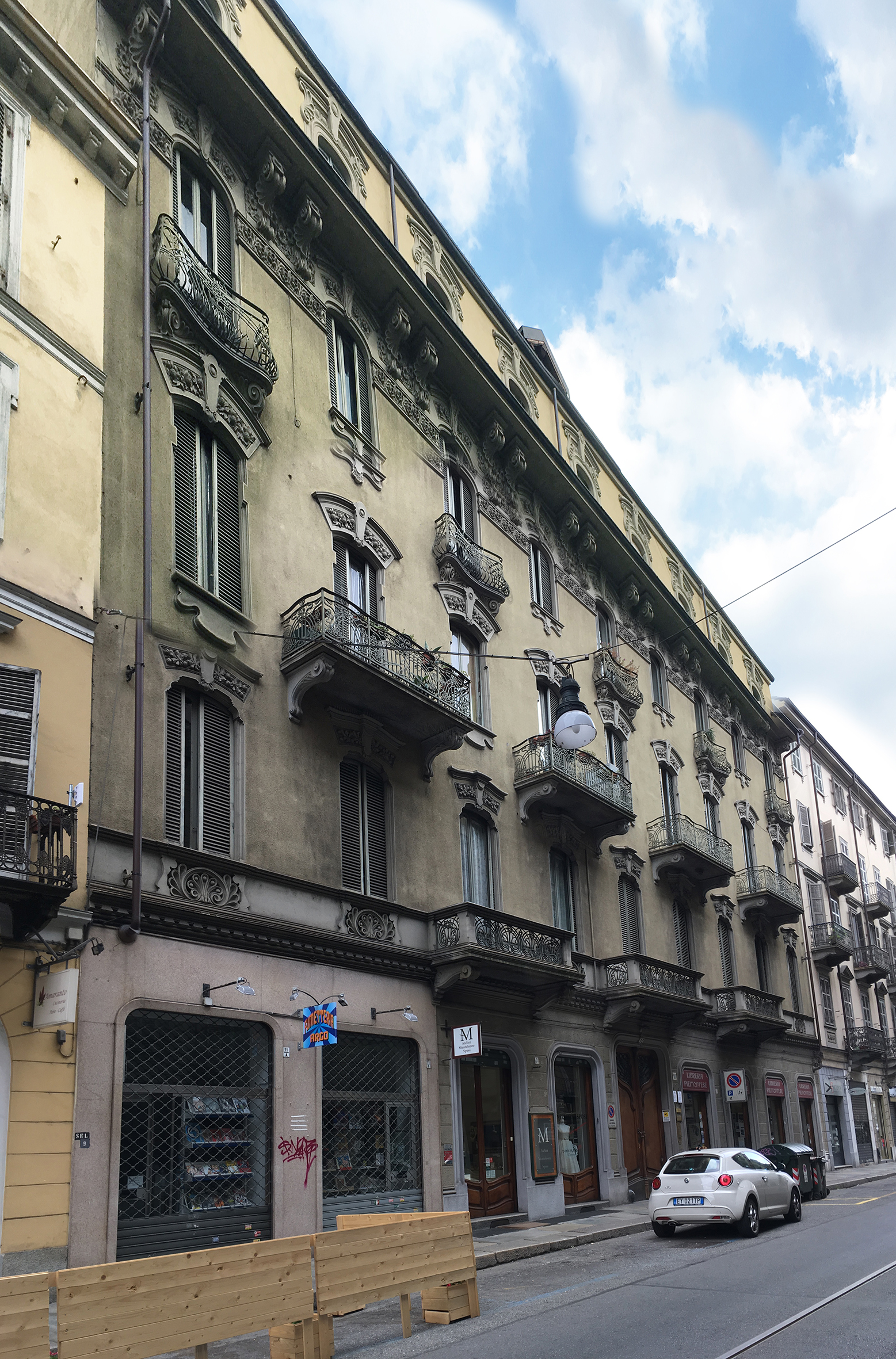 [Casa di abitazione civile in Via S. Secondo]