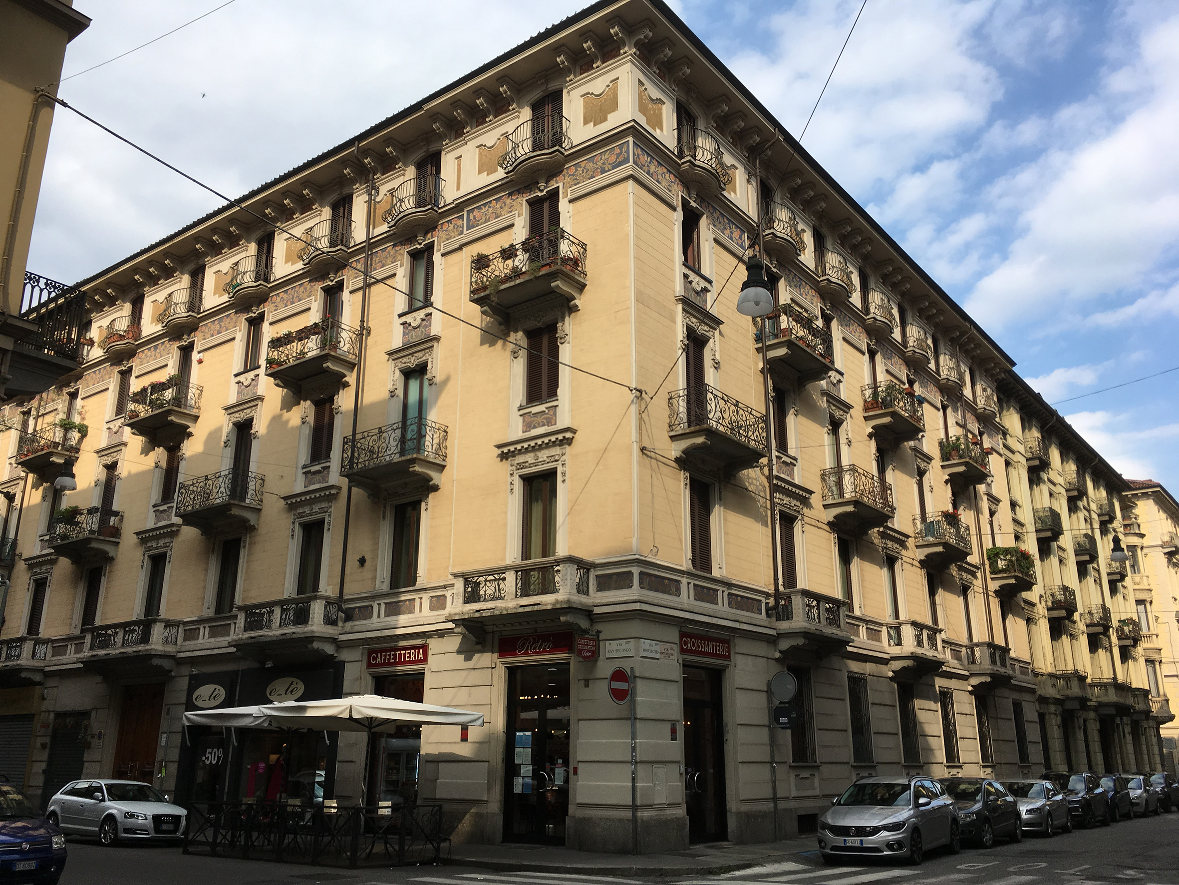 [Casa di abitazione civile in Via San Secondo, 19]