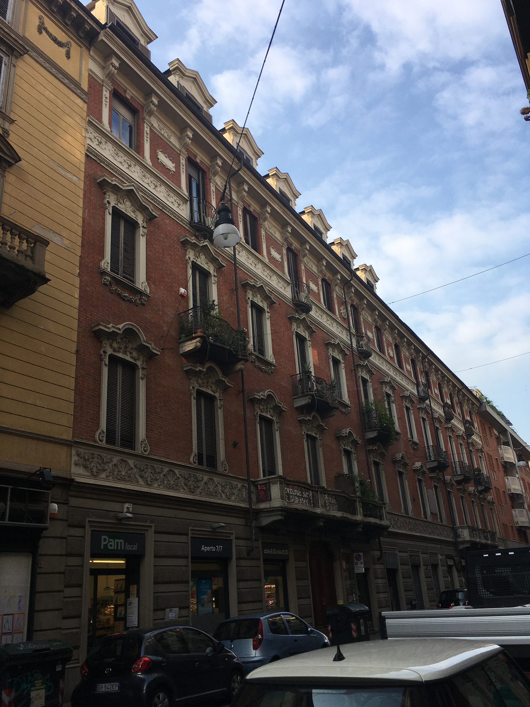[Casa di abitazione civile in Via San Secondo, 33/35]