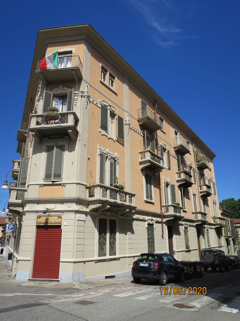 [Casa in via Cardinal Maurizio, 14, 12]