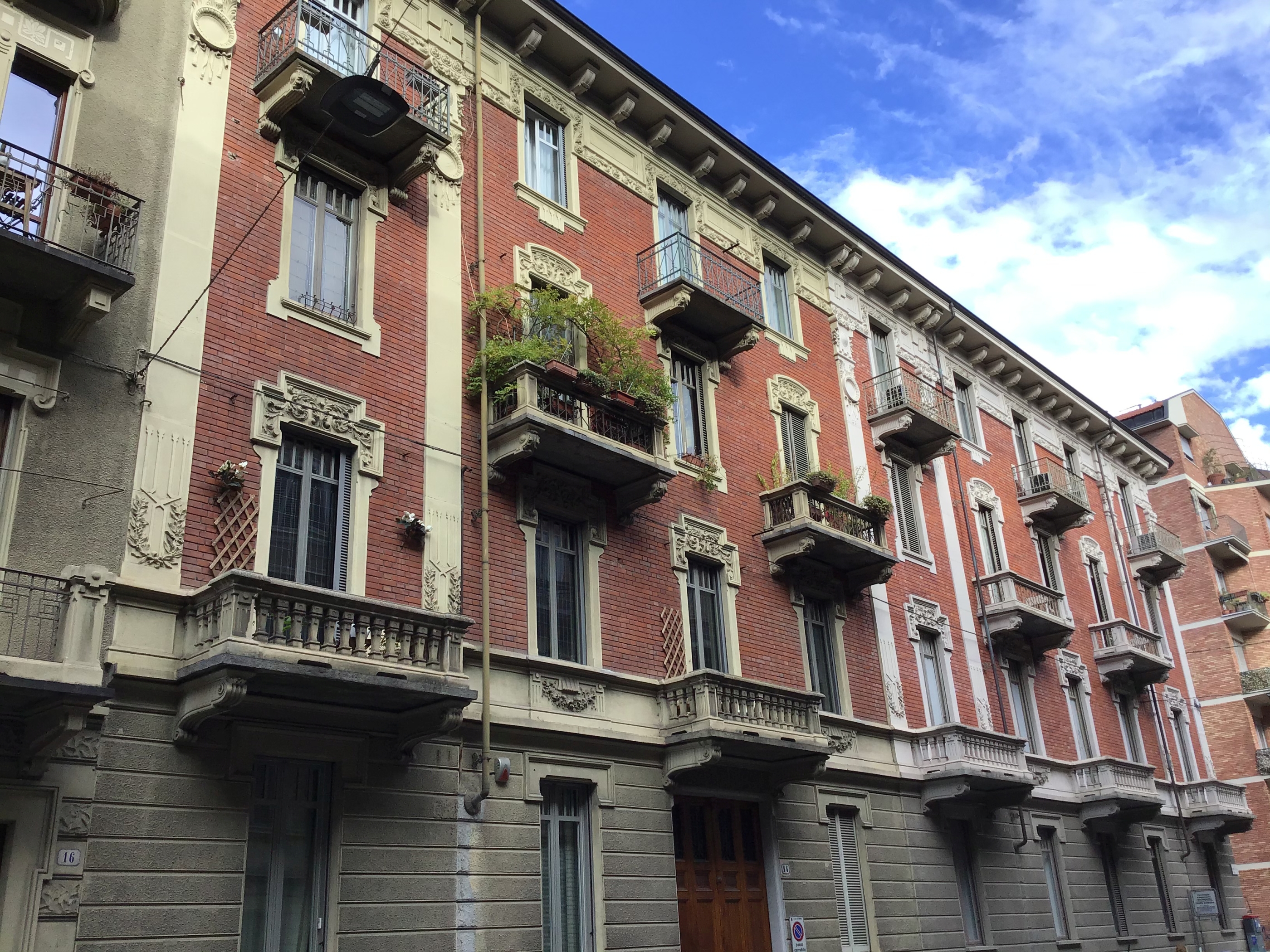 [Casa privata in Via Amedeo Peyron, 14]