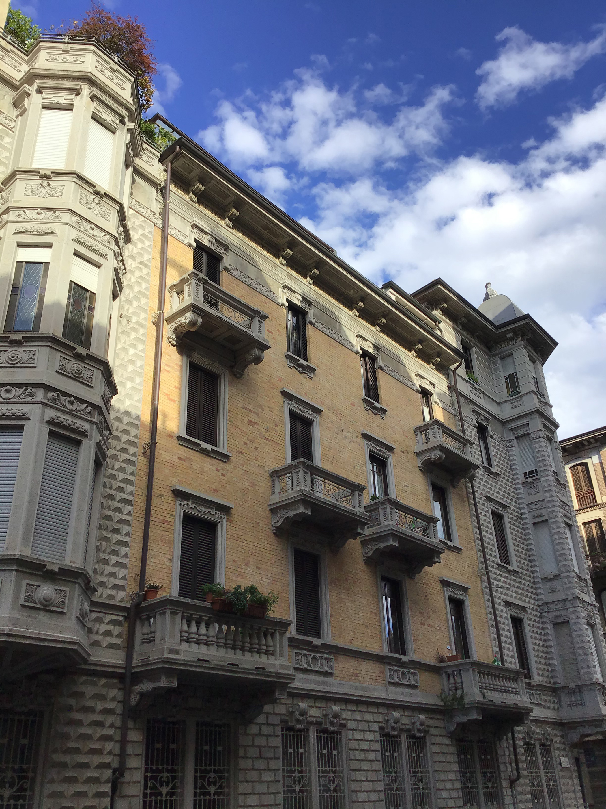 [Casa privata in Via Amedeo Peyron, 32]