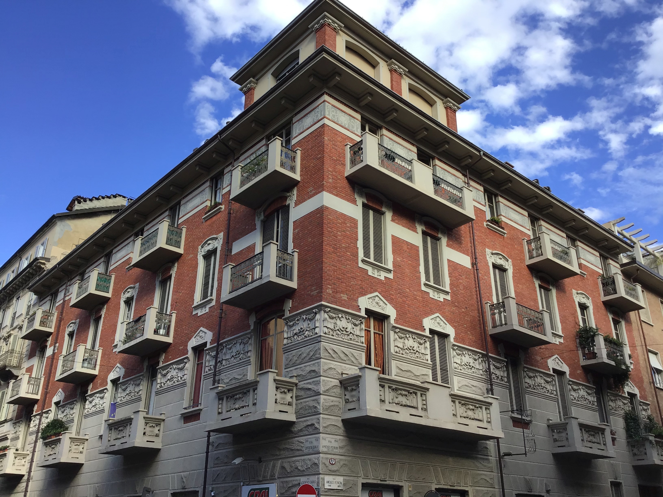 [Casa privata in Via Amedeo Peyron, 46]