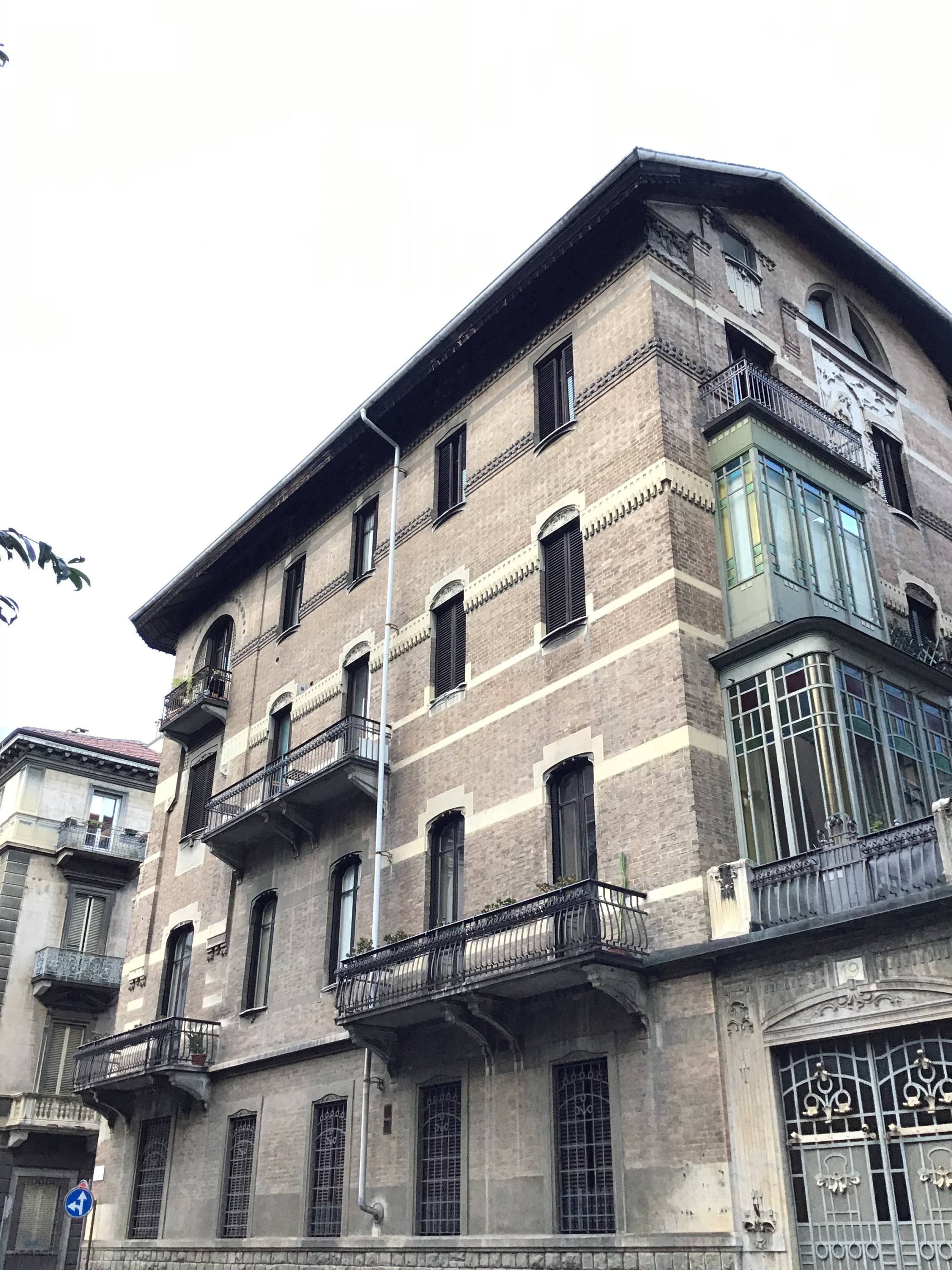 [Casa privata in Via Ottavio Revel, 19]