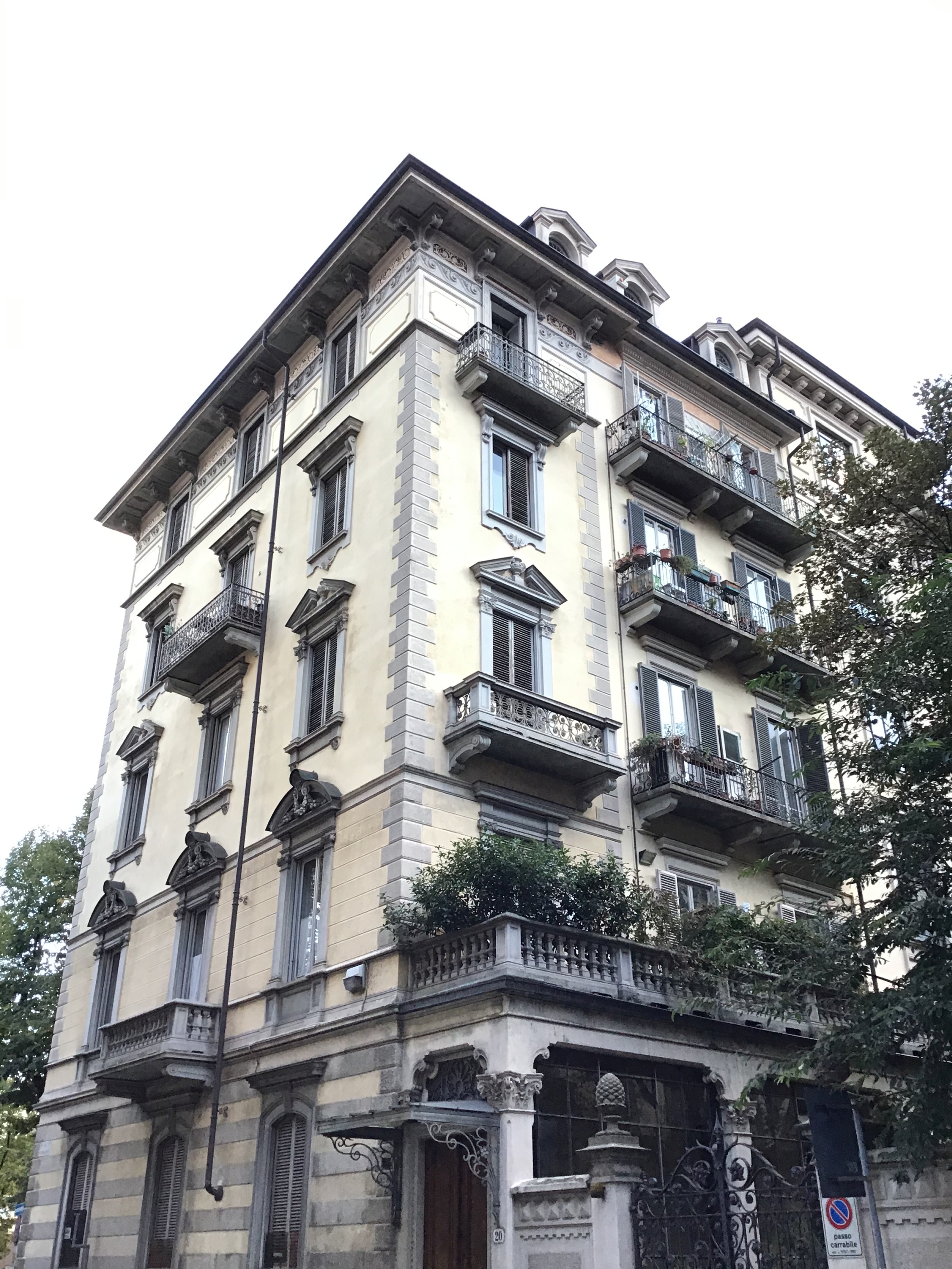 [Casa privata in Via Ottavio Revel, 20]