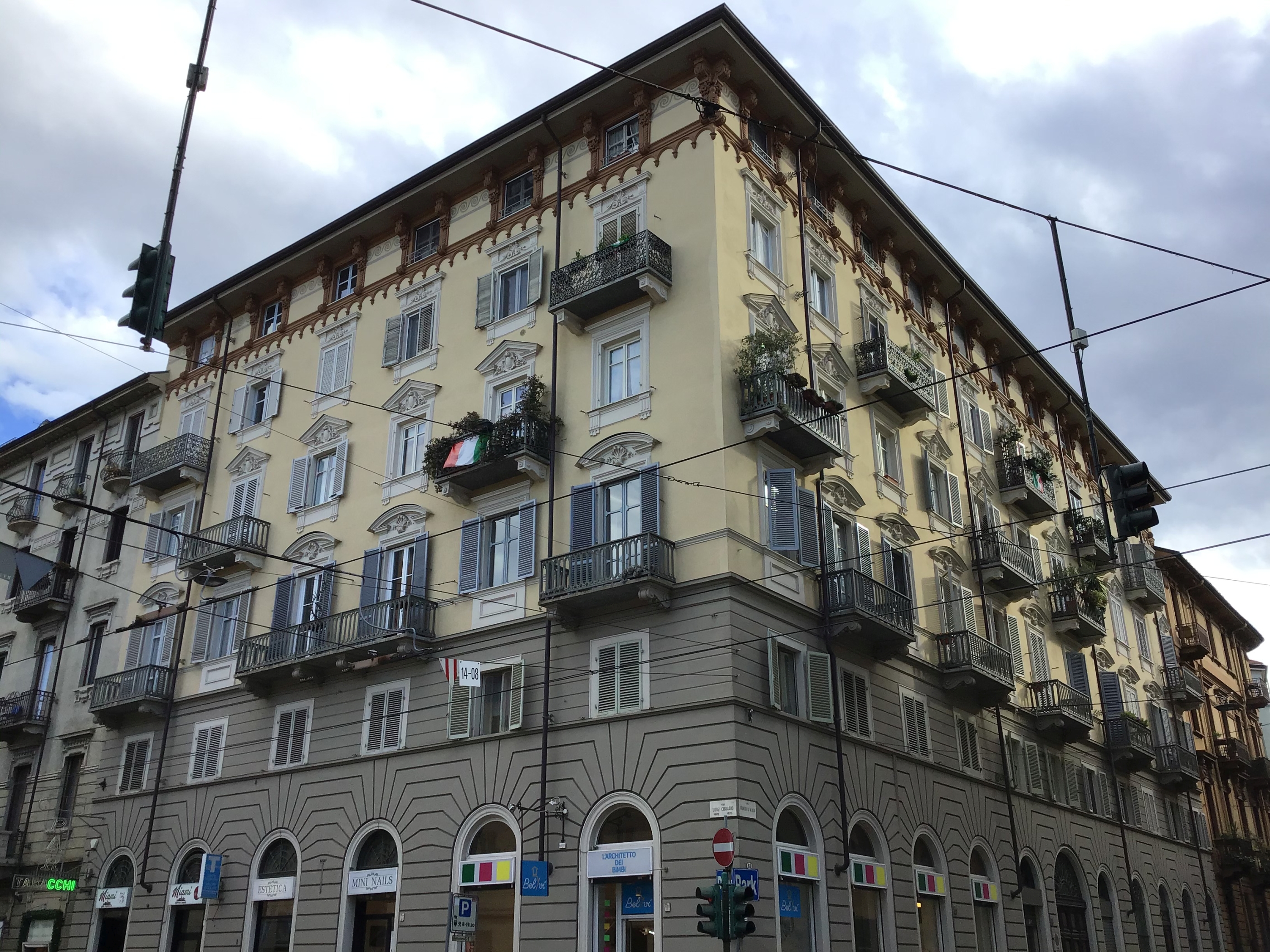 [Casa privata in Via Principi d'Acaja 1, 3]