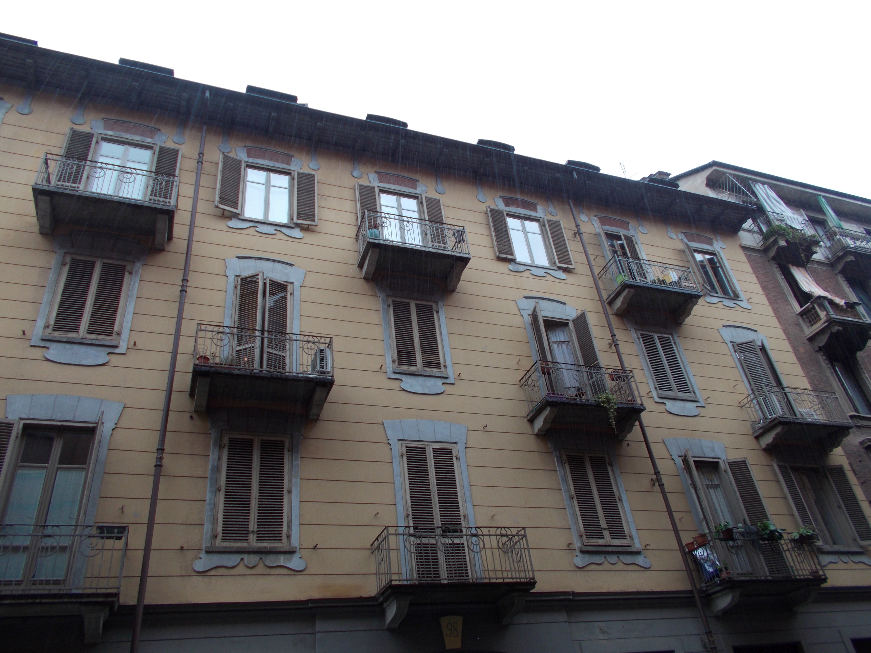 [Casa privata in Via Saluzzo, 98]