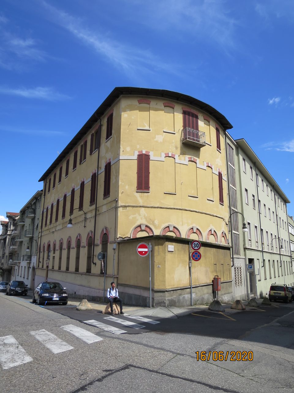 [Casa privata in via Lanfranchi, 19]