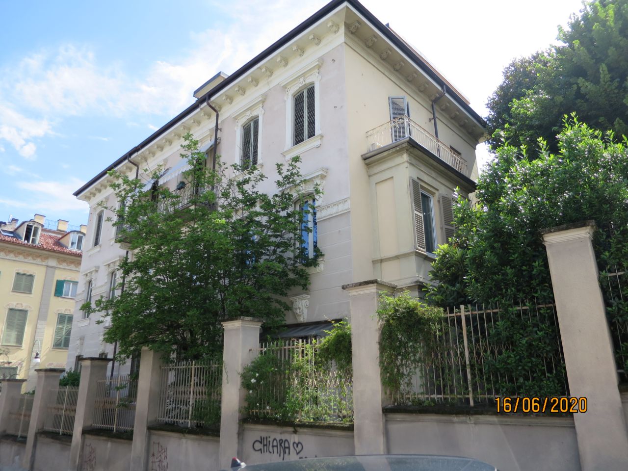 [Casa privata in via Lanfranchi, 22]