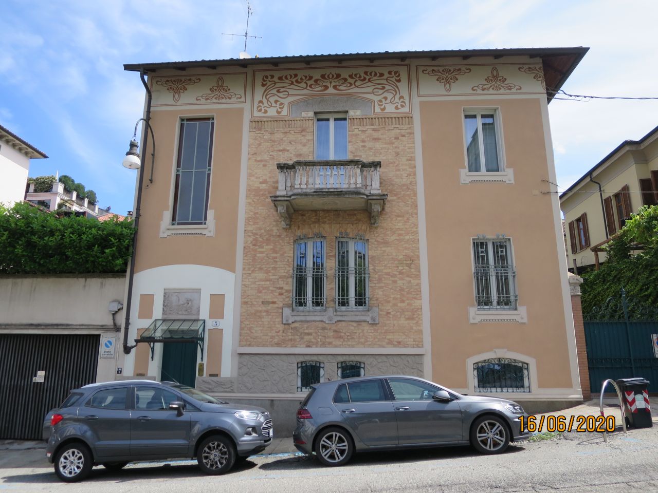 [Casa privata in via Lanfranchi, 3]