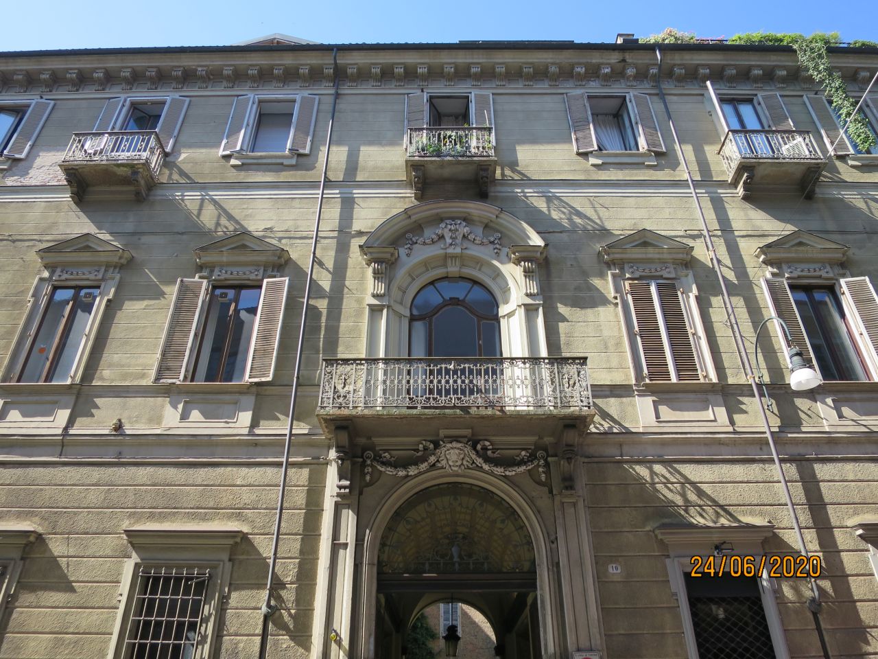 [Casa privata in via Maria Vittoria, 10]