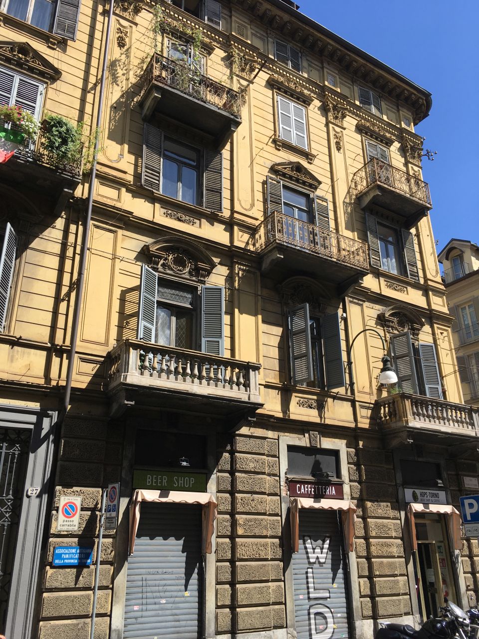 [Casa privata in via Maria Vittoria, 27]