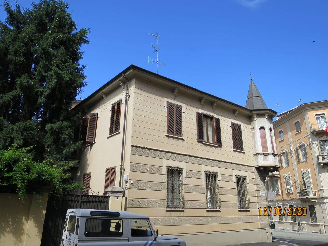 [Casa privata in via Martiri della Libertà, 26]