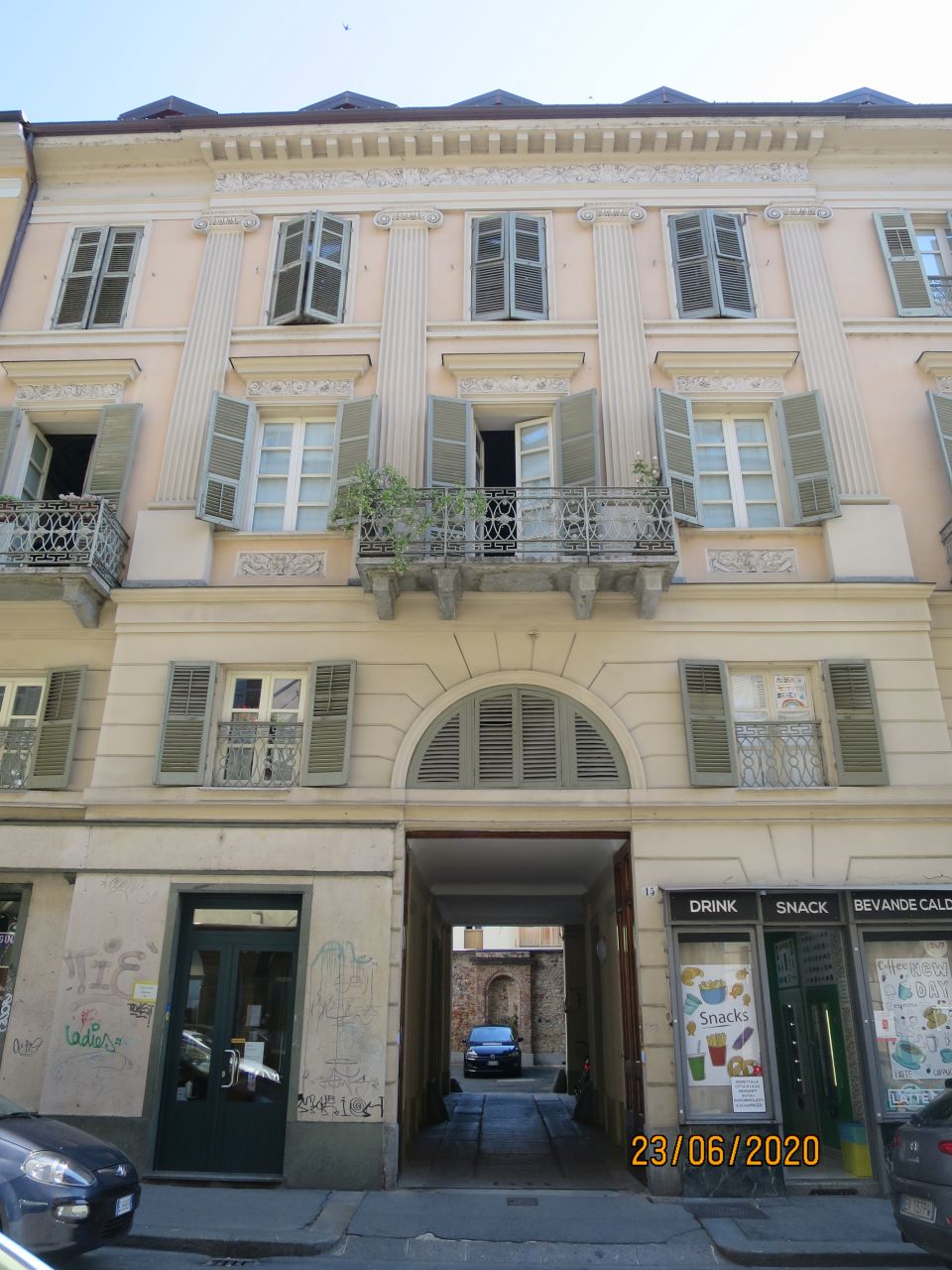 [Casa privata in via Mazzini, 15]