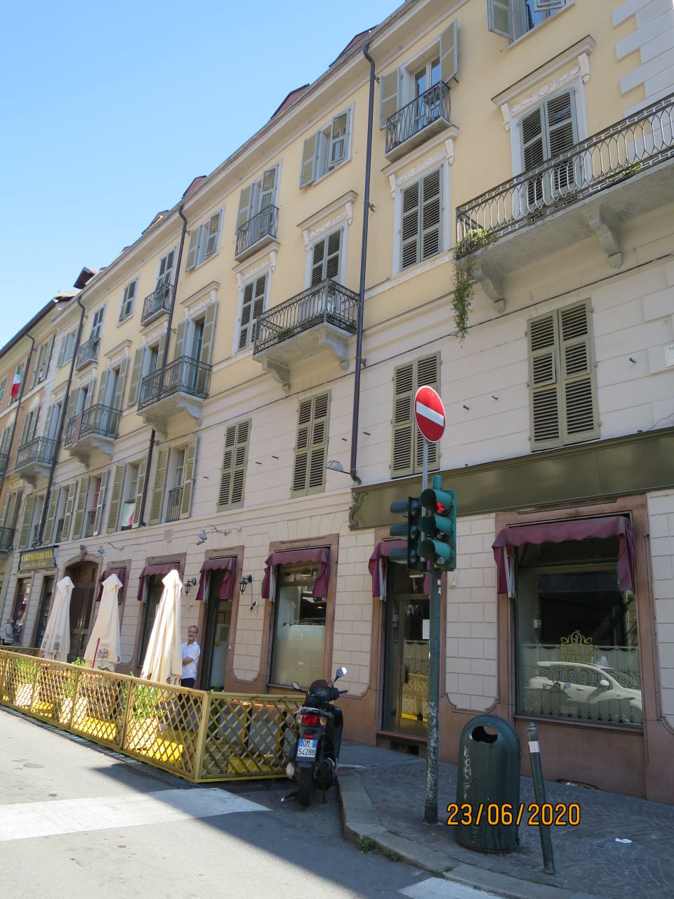 [Casa privata in via Mazzini, 19]