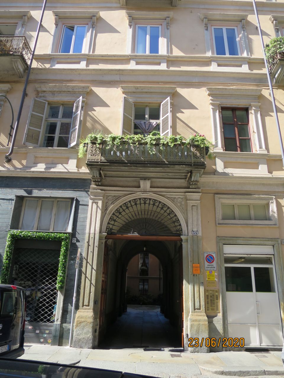 [Casa privata in via Mazzini, 34]