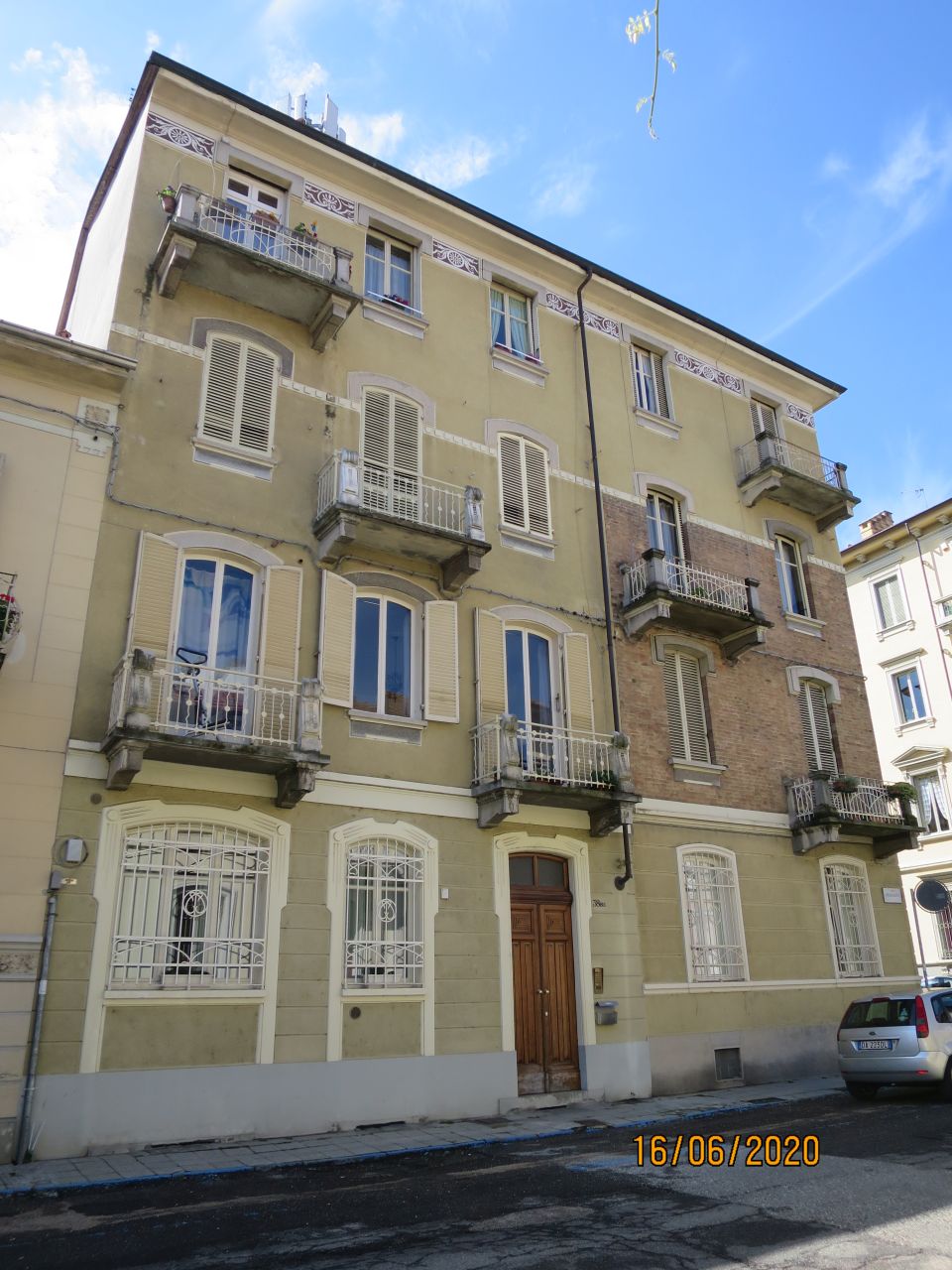 [Casa privata in via Moncalvo, 38 bis]