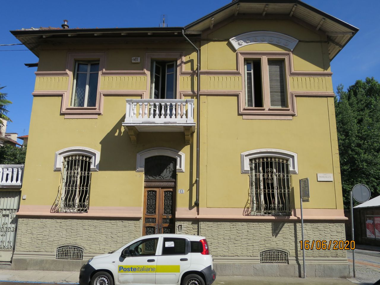 [Casa privata in via Moncalvo, 43]
