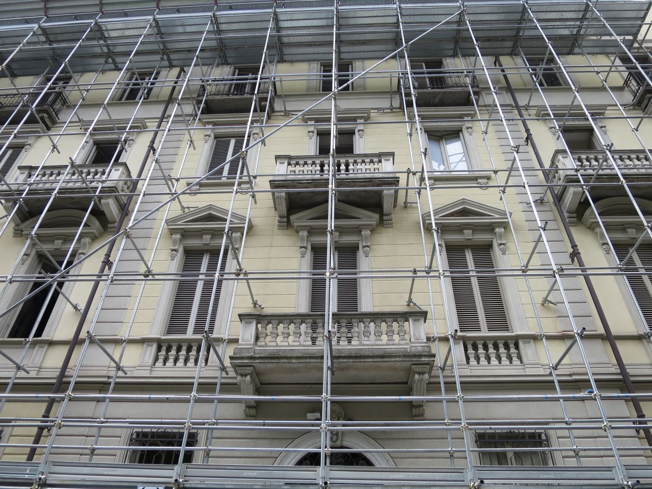 [Casa privata in via Montecuccoli, 9]