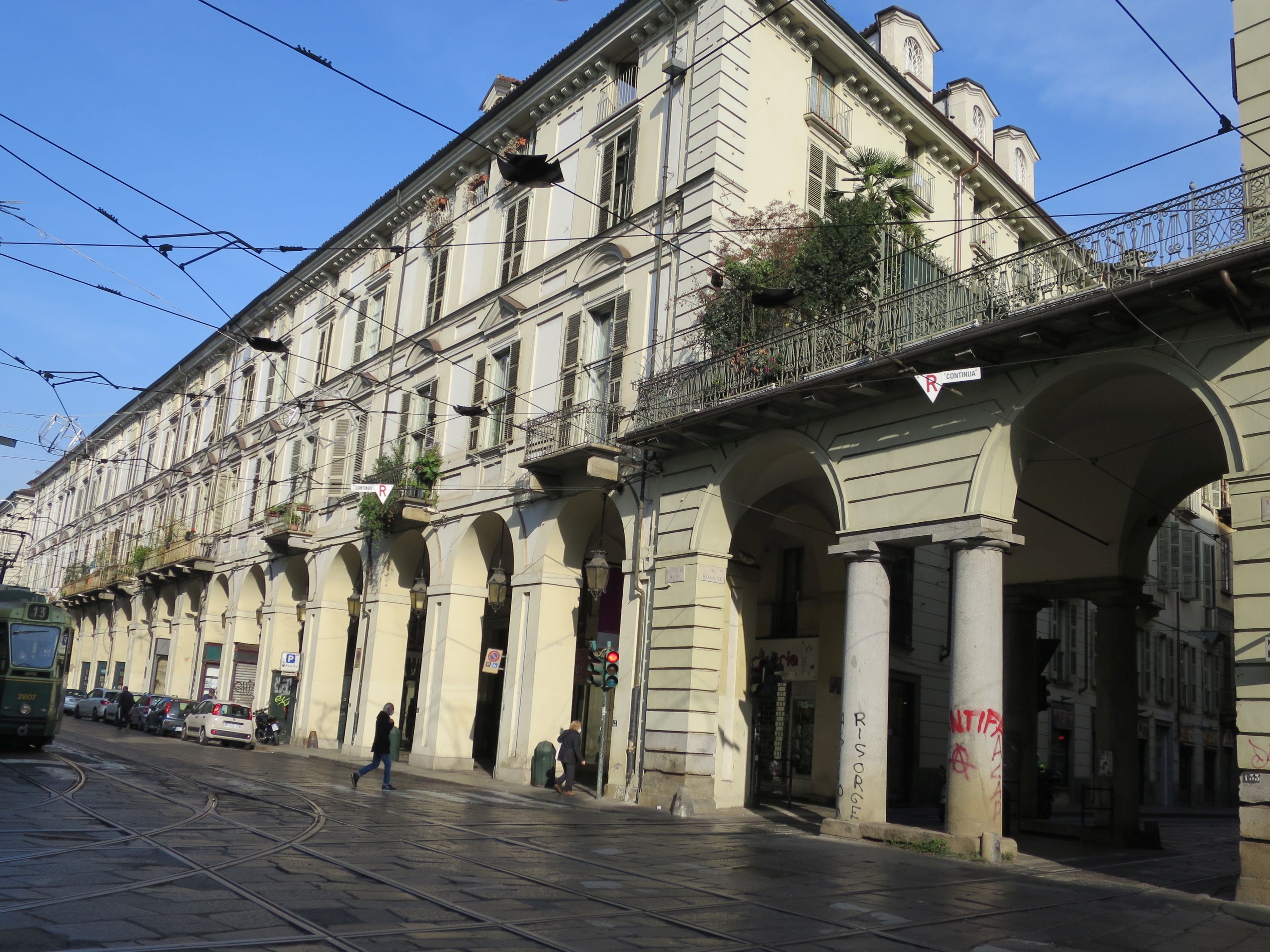 [Case private in Via Po, 21, 25, 27]
