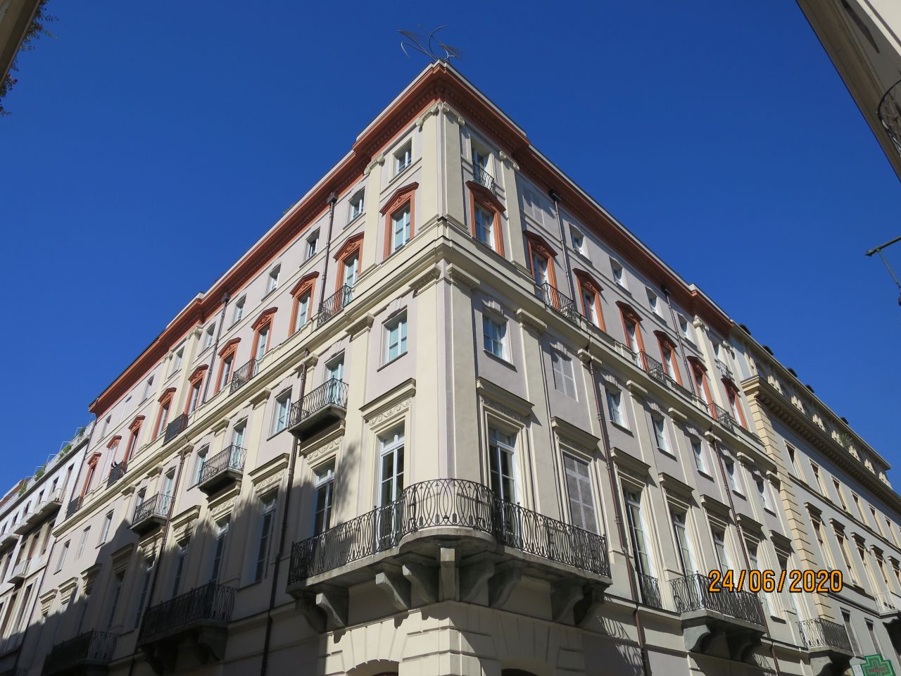[Edificio adibito ad uffici municipali in via Lagrange, 12, 14]