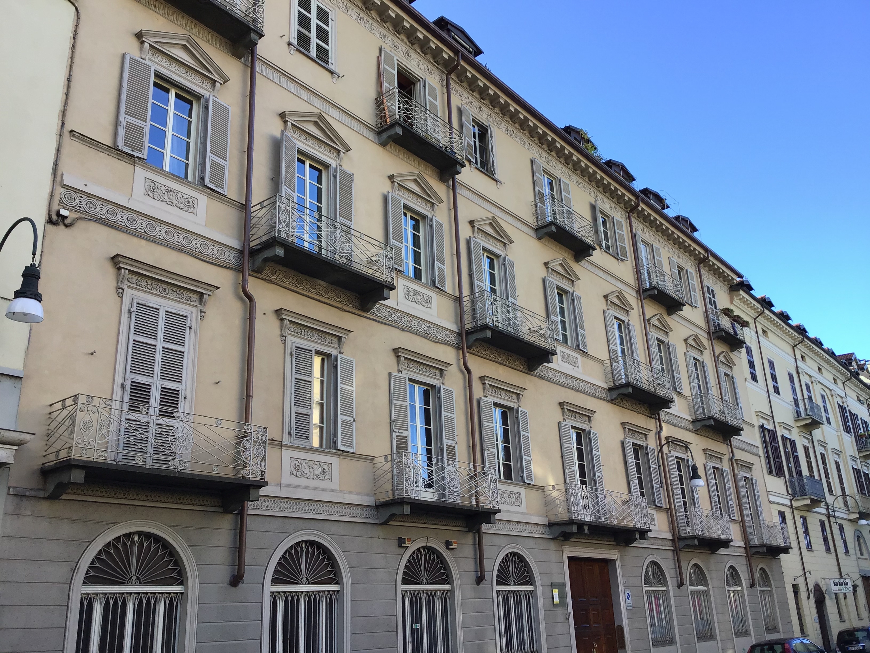 [Palazzo privato in Via Giovanni Plana, 5]