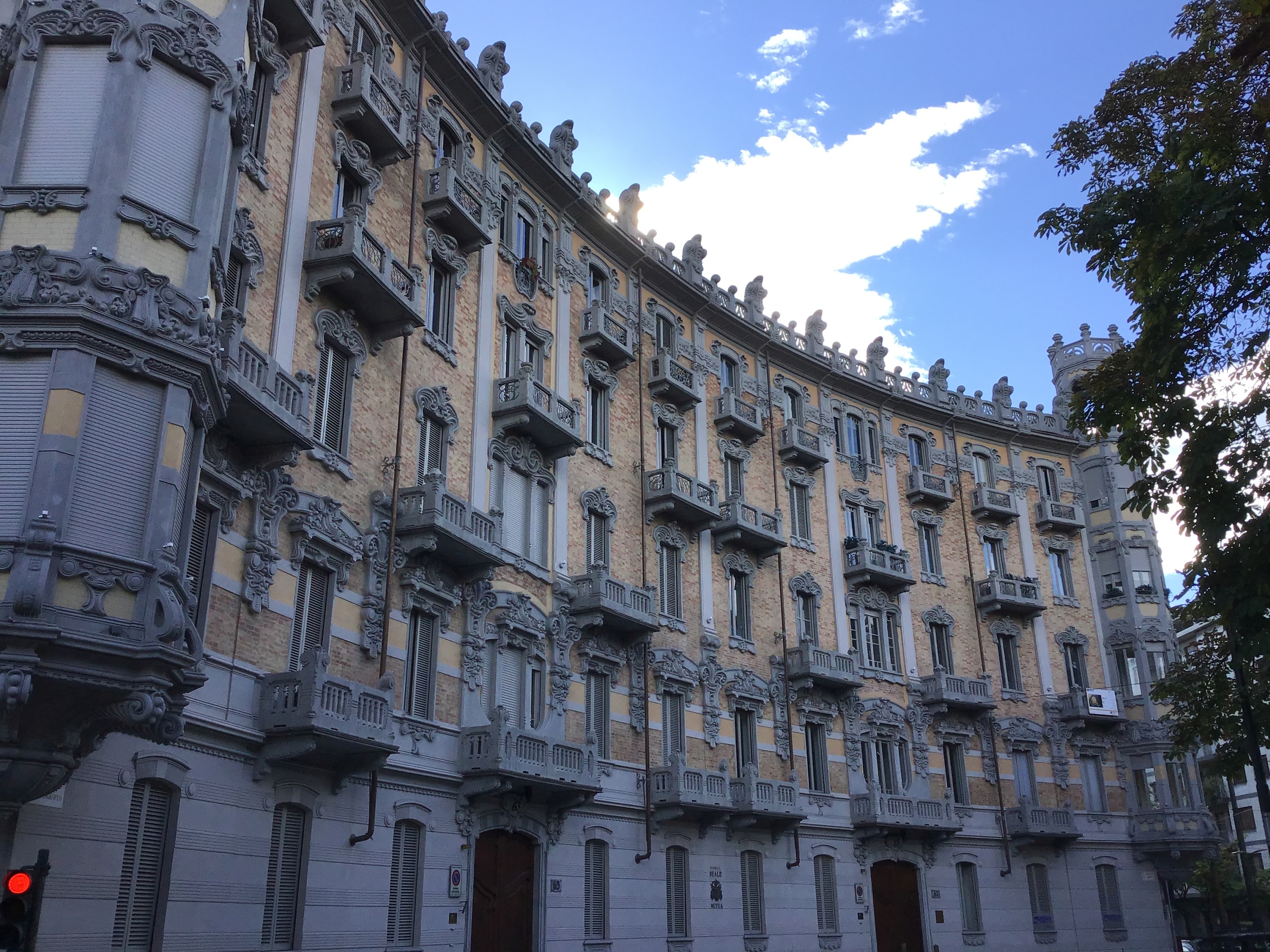 [Palazzo privato in via Re Umberto, 65, 67]