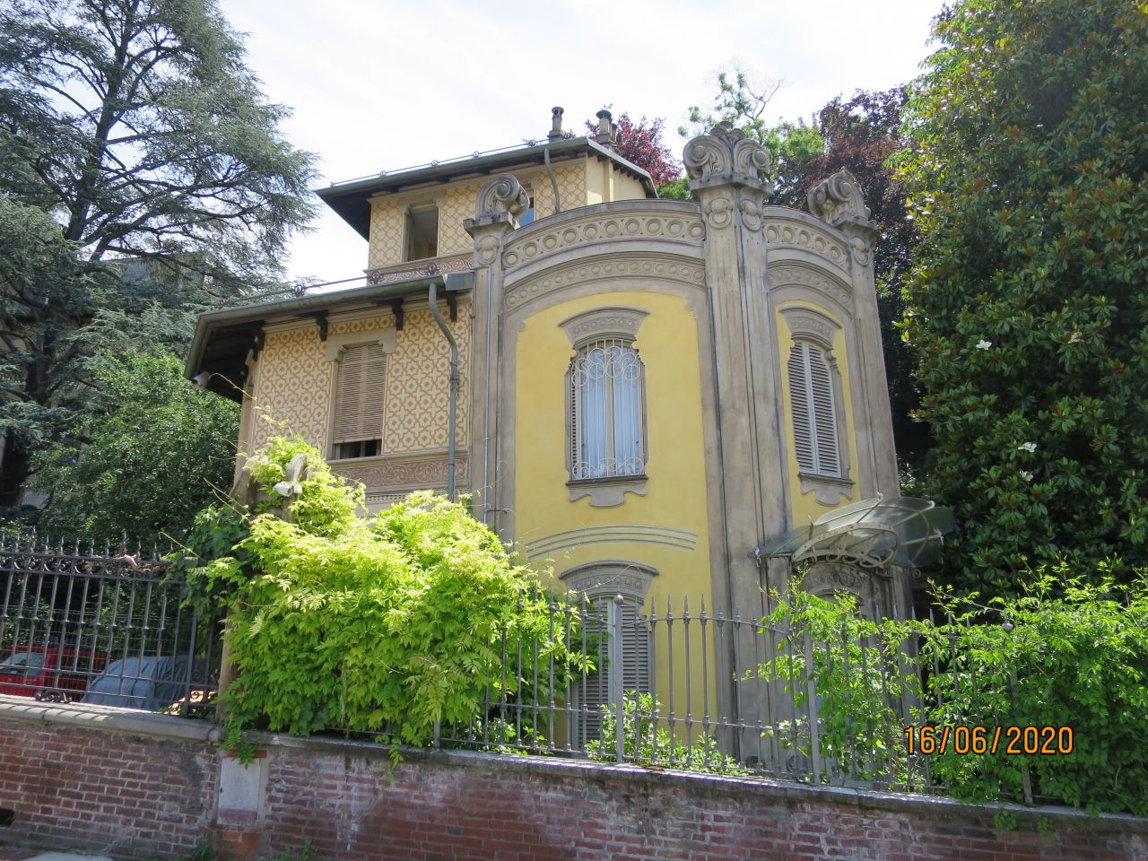 [Scuderie in corso Giovanni Lanza, 57]