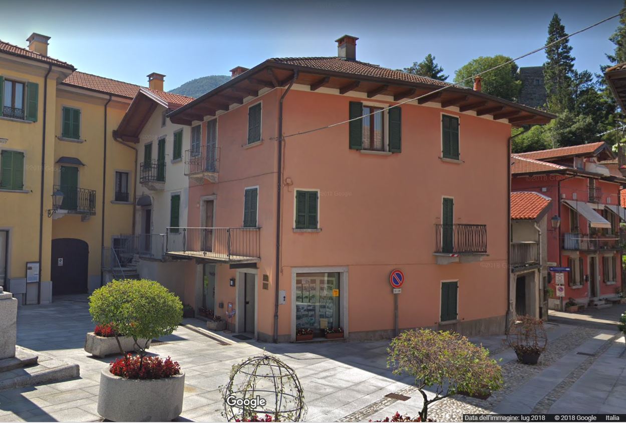 casa in piazza Marconi