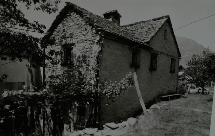 Casa Zani con portale del 1535