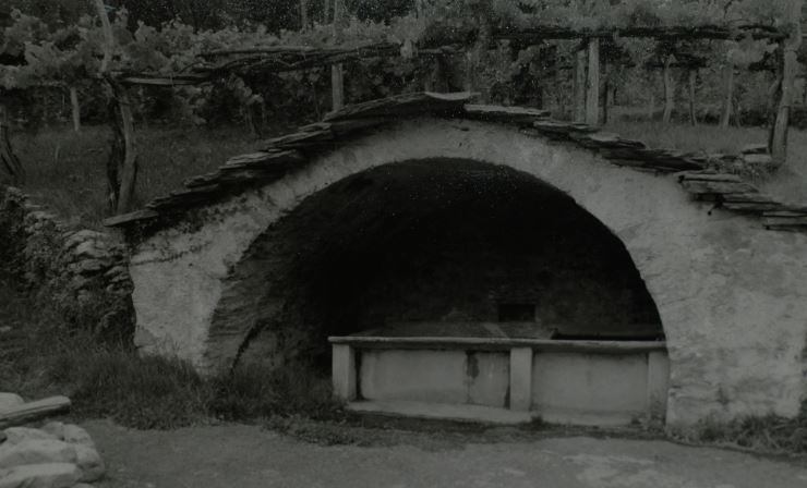 Lavatoio e abbeveratoio di Naviledo Sopra