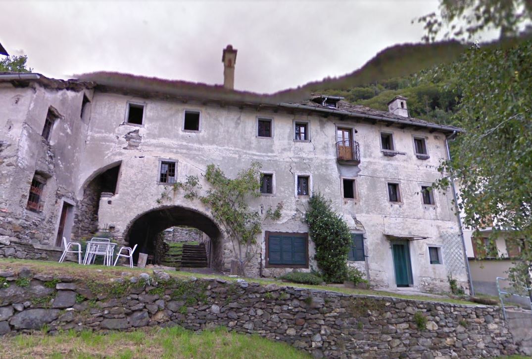 Casa Ghinzone , di transito)