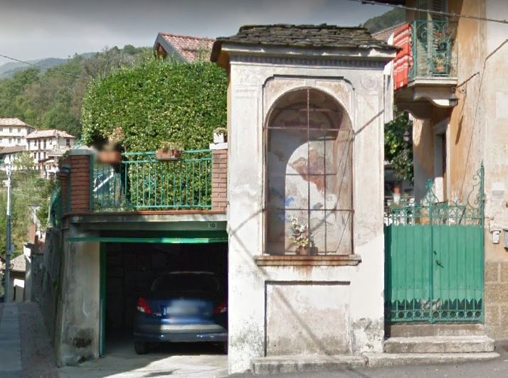 Pilone votivo in Salita San Giuseppe