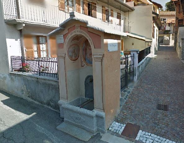 Pilone votivo in via Risorgimento
