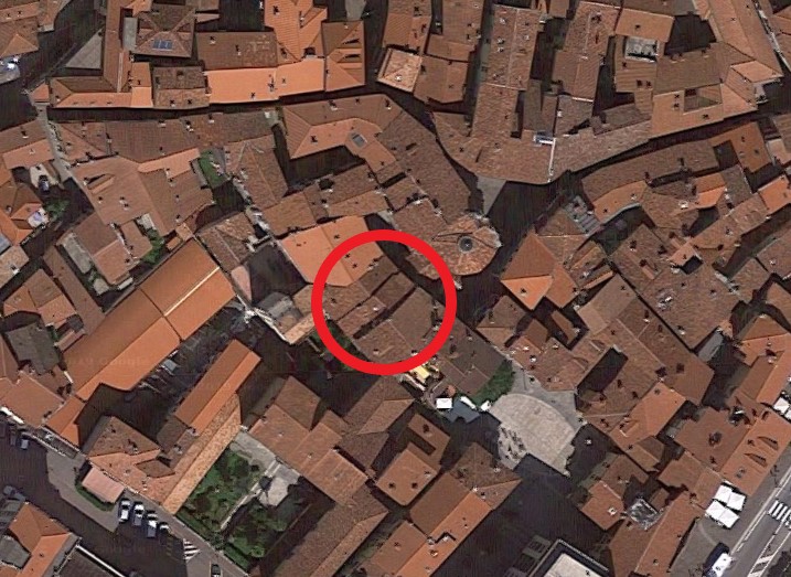 Casa con Medaglione