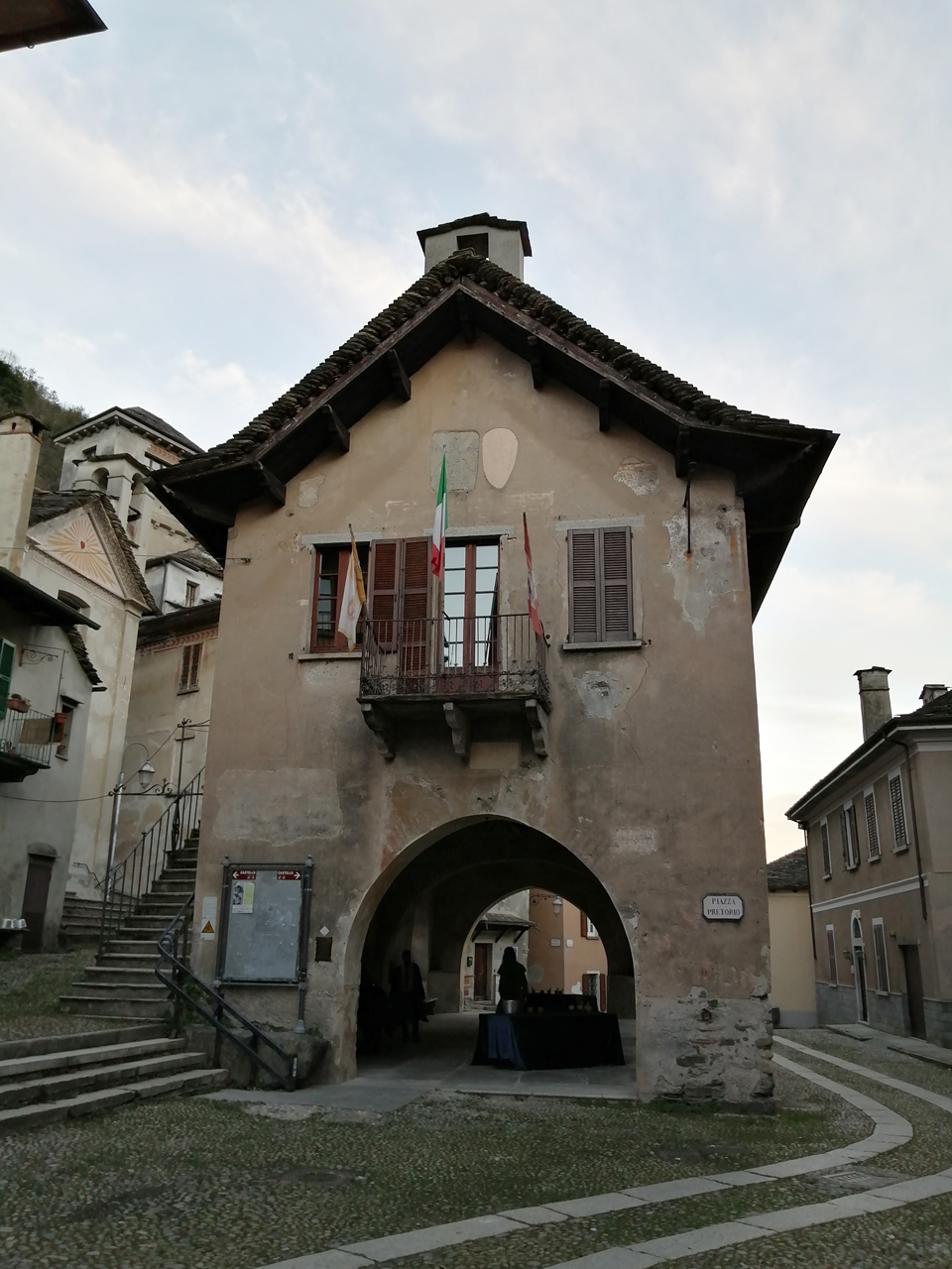 palazzo, pretorio