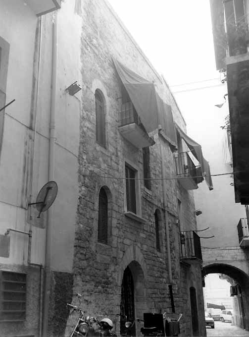 CASA TORRE in VIA S. SEBASTIANO, 18/19