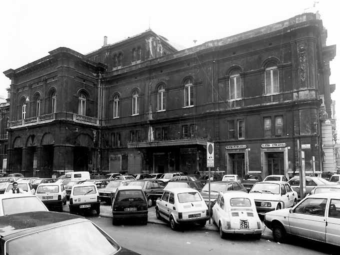 TEATRO PETRUZZELLI
