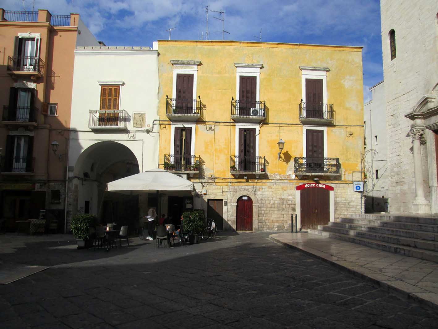 [Casa Torre in Via Arco della Neve, 2]
