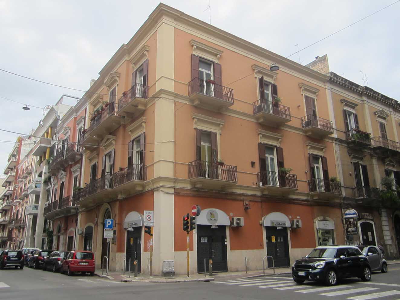 [Edificio in Via Calefati, 191]
